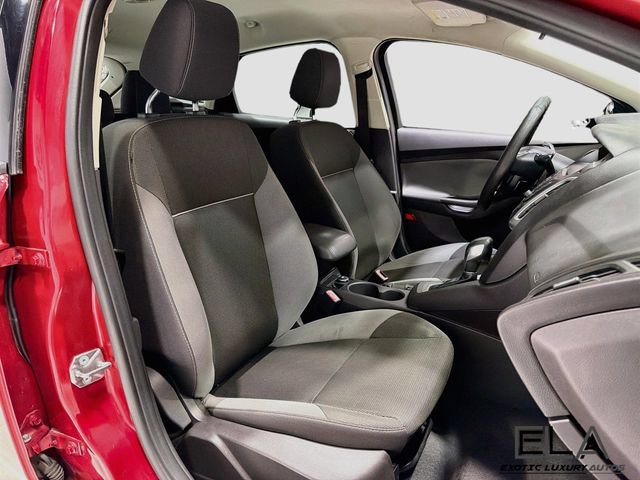 Used 2012 Ford Focus SE FWD image 25
