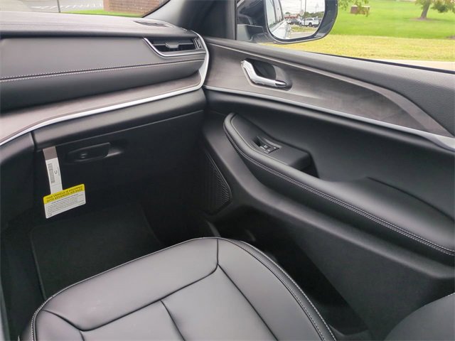 New 2025 Jeep Grand Cherokee Limited w/ Trailer Tow Package image 17