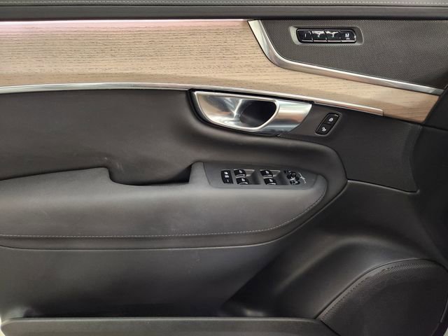 Used 2025 Volvo XC90 B5 Core w/ Protection Package image 24