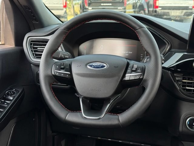 Used 2023 Ford Escape ST-Line AWD/4WD image 6