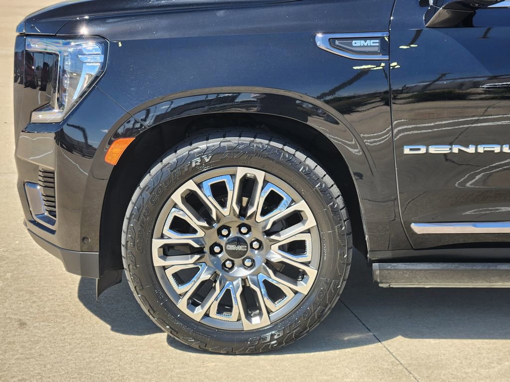 Used 2023 GMC Yukon XL Denali Ultimate image 8