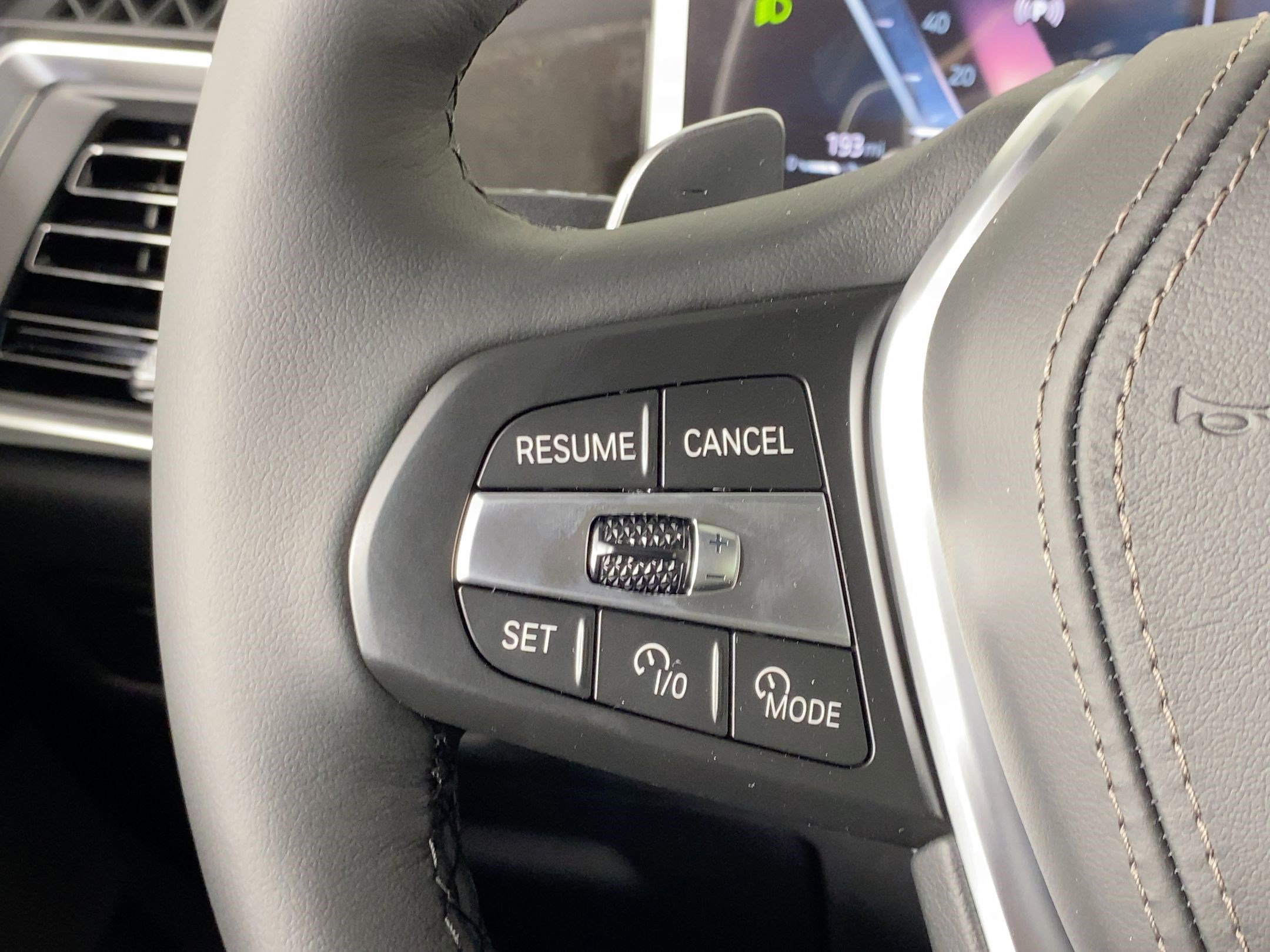 Used 2026 BMW X5 xDrive40i w/ Climate Comfort Package image 14