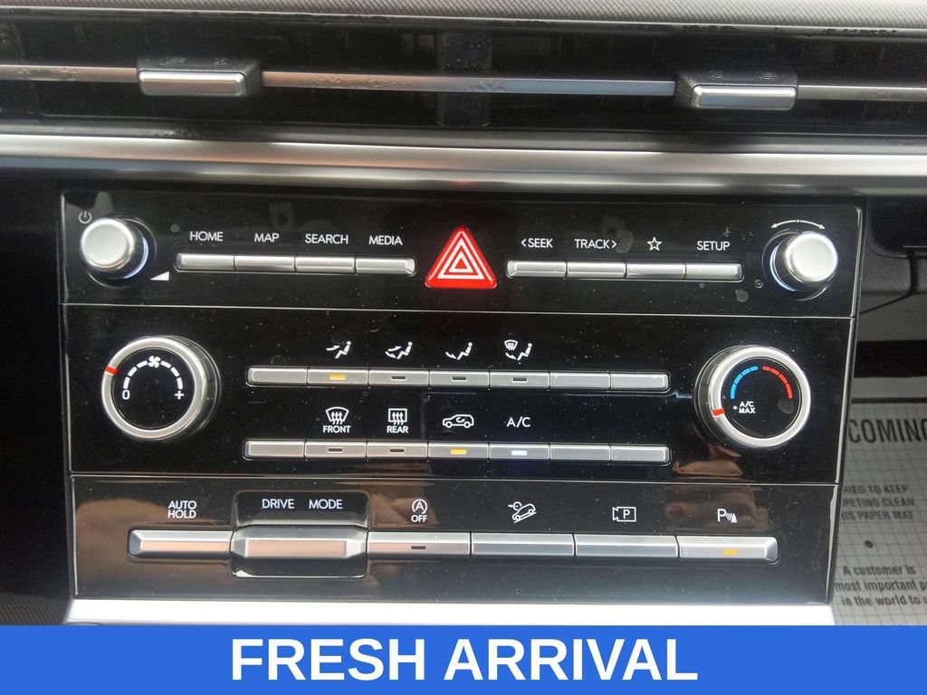 Used 2024 Hyundai Santa Fe SE FWD image 29