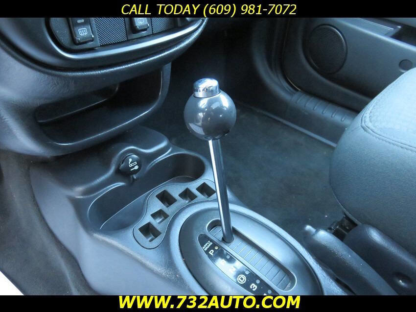 Used 2005 Chrysler PT Cruiser Limited image 13