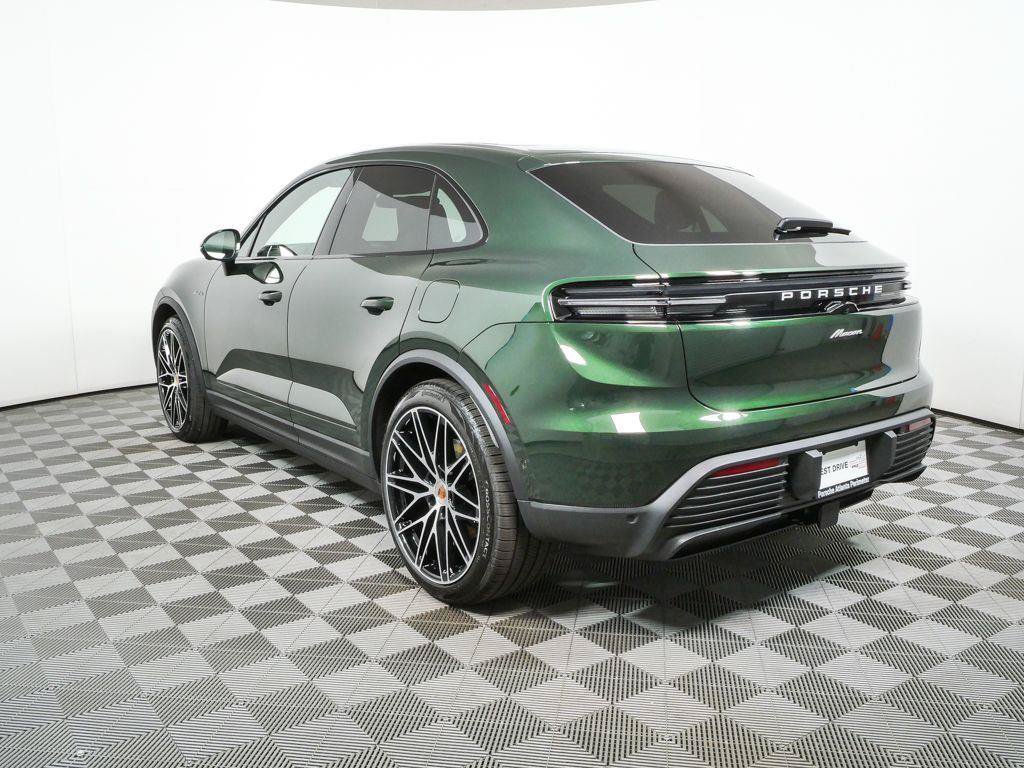 New 2026 Porsche Macan Electric RWD image 3