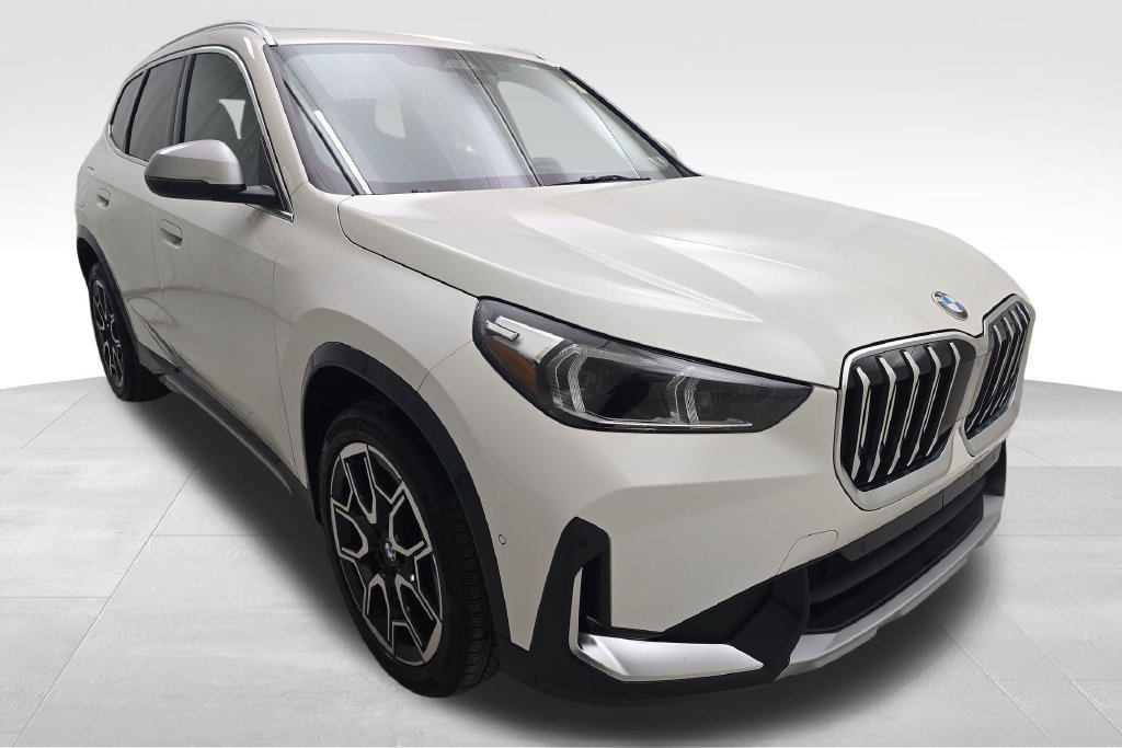 Certified 2023 BMW X1 xDrive28i w/ Convenience Package AWD/4WD image 2