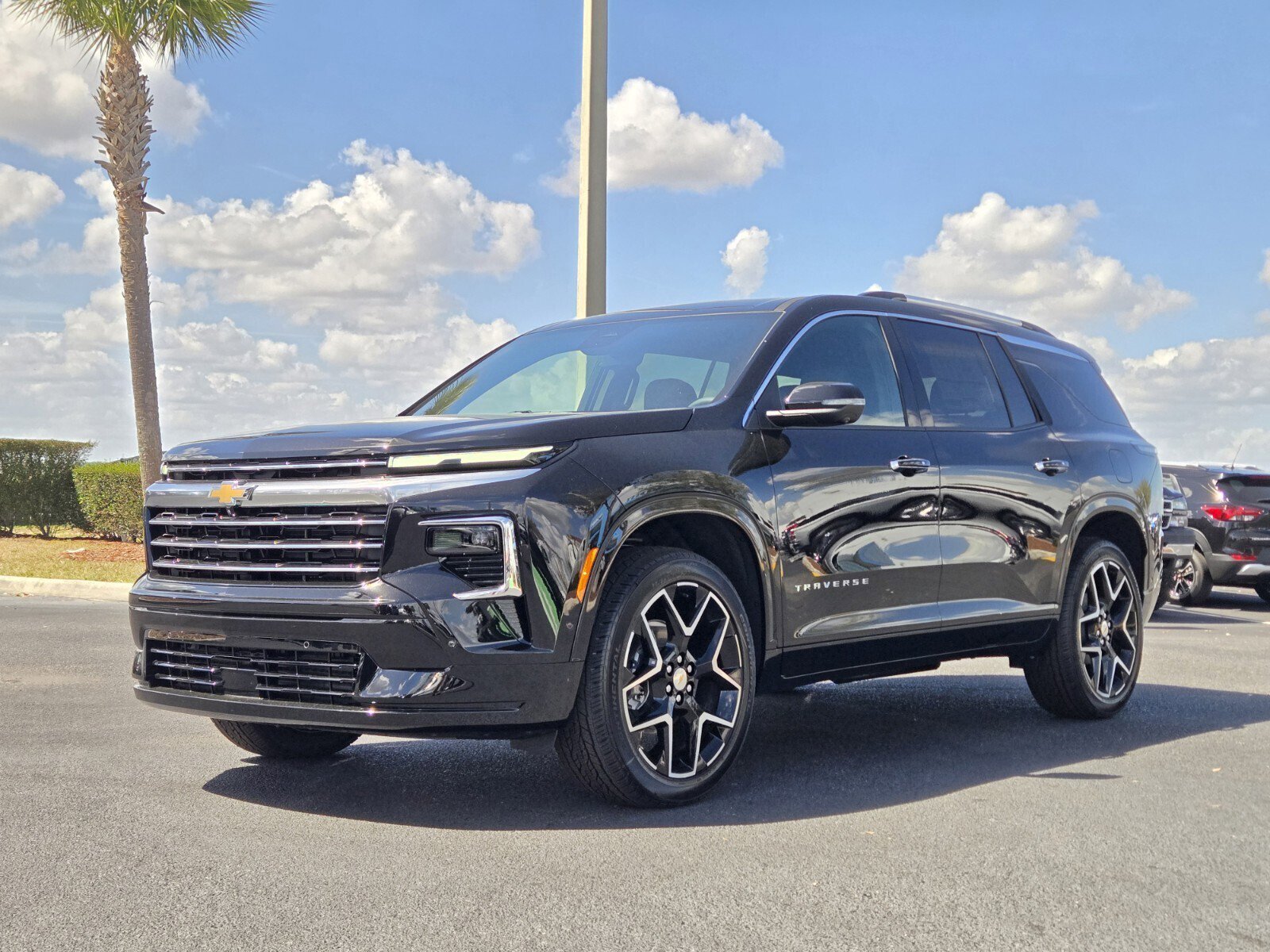 New 2026 Chevrolet Traverse High Country image 2