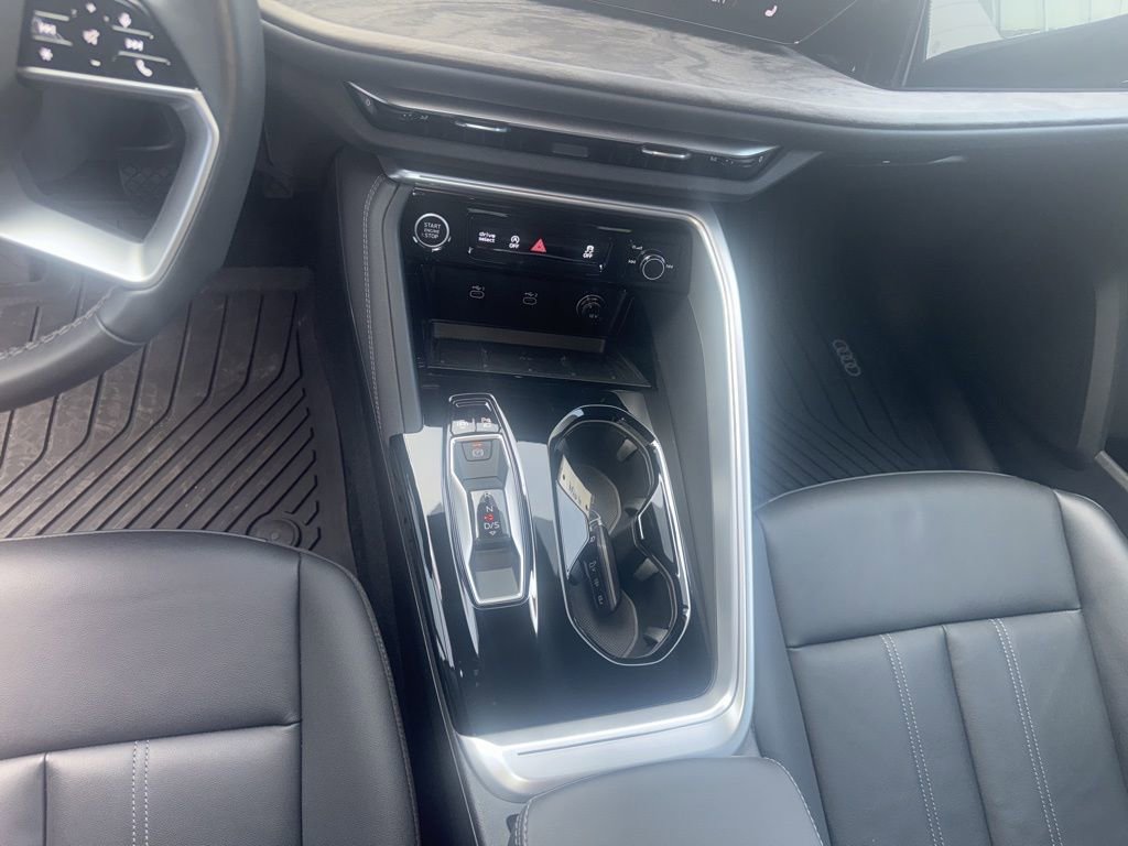 Used 2025 Audi Q5 Premium w/ 19" Wheel Package image 23