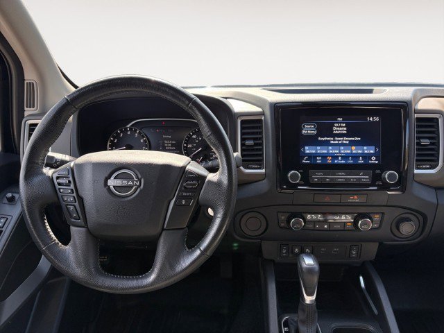 Used 2022 Nissan Frontier SV image 5