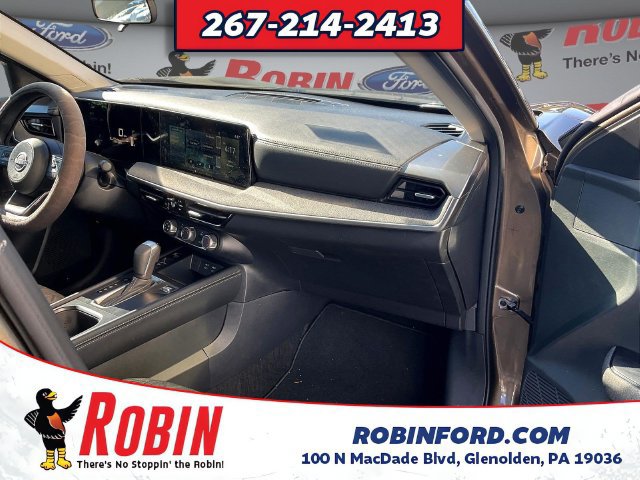 Used 2025 Nissan Kicks SV AWD/4WD image 27