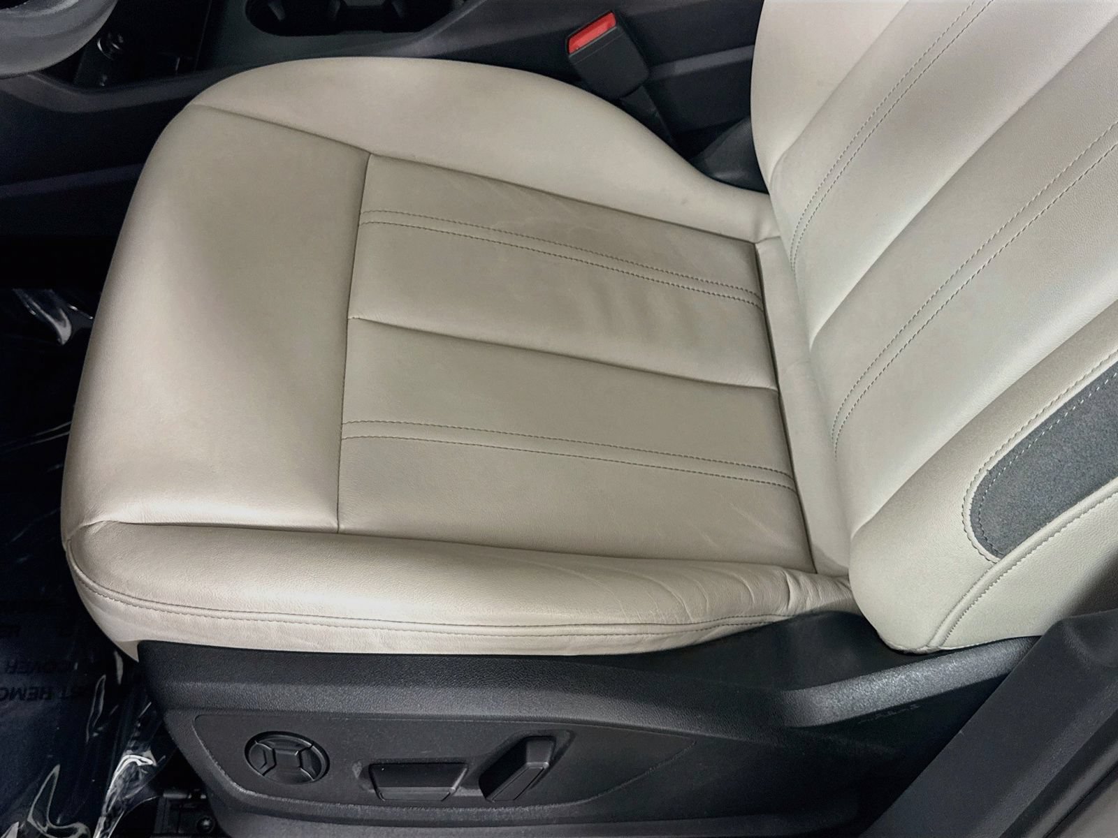 Certified 2023 Audi Q4 e-tron Premium Plus w/ Premium Plus AWD/4WD image 12