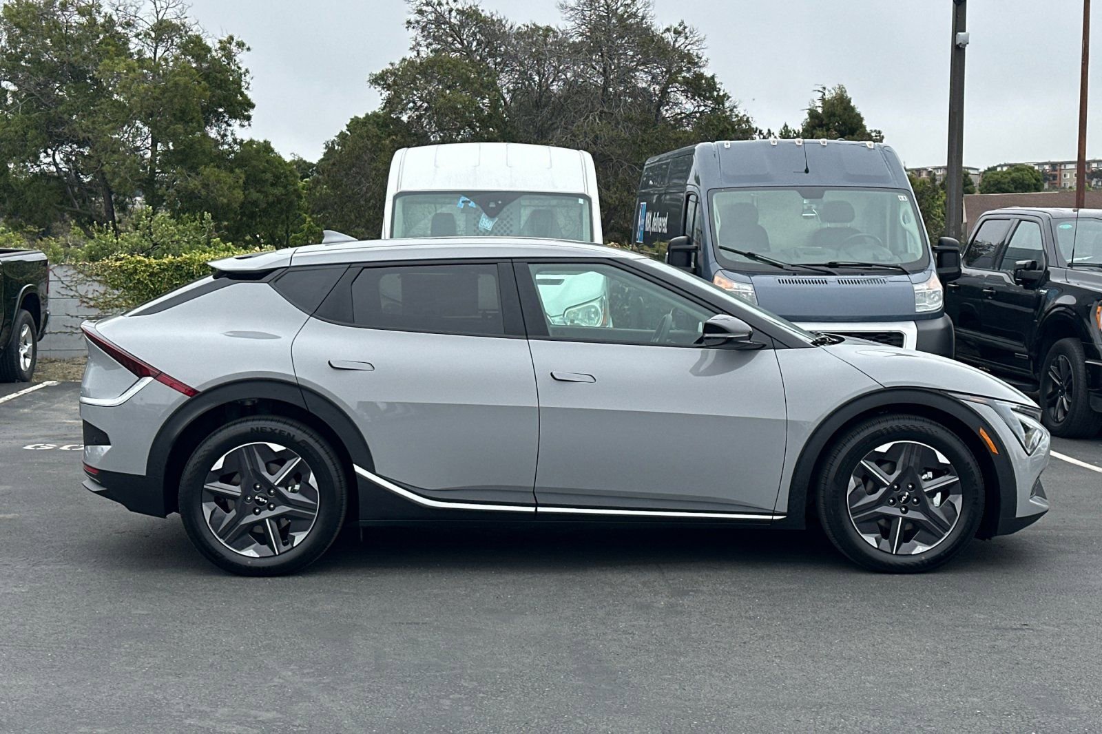 New 2025 Kia EV6 Light AWD/4WD image 3