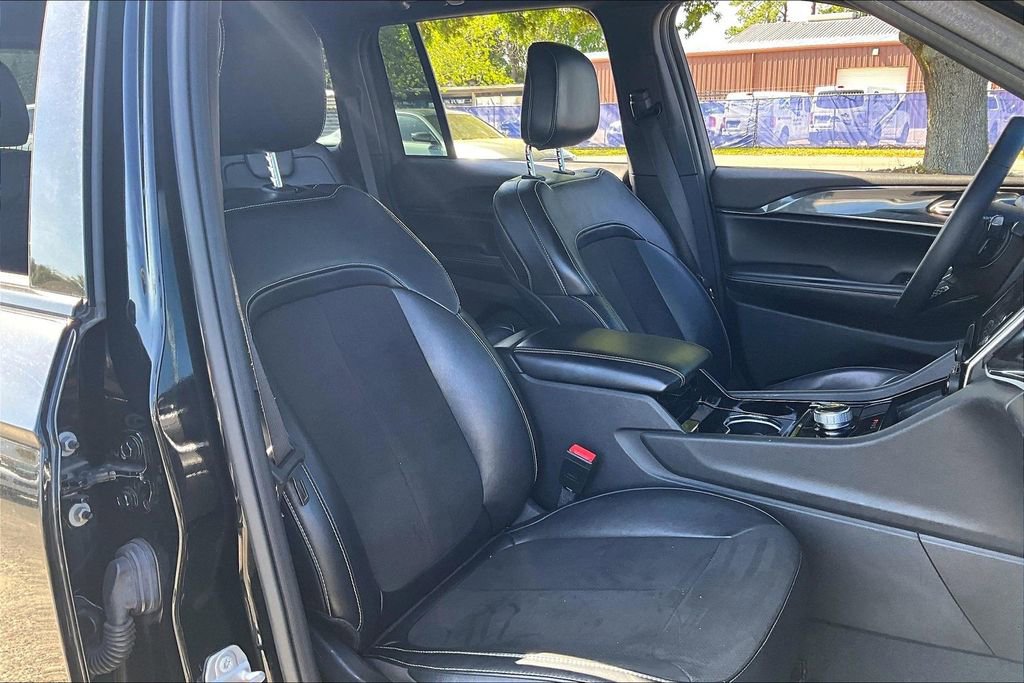 Used 2022 Jeep Grand Cherokee Altitude RWD image 29