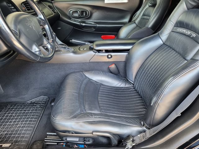 Used 2002 Chevrolet Corvette Convertible w/ Preferred Equipment Group2 RWD image 17