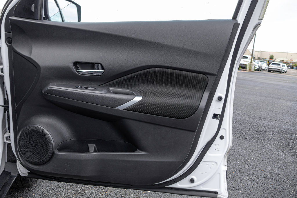 Used 2022 Nissan Kicks SV FWD image 32