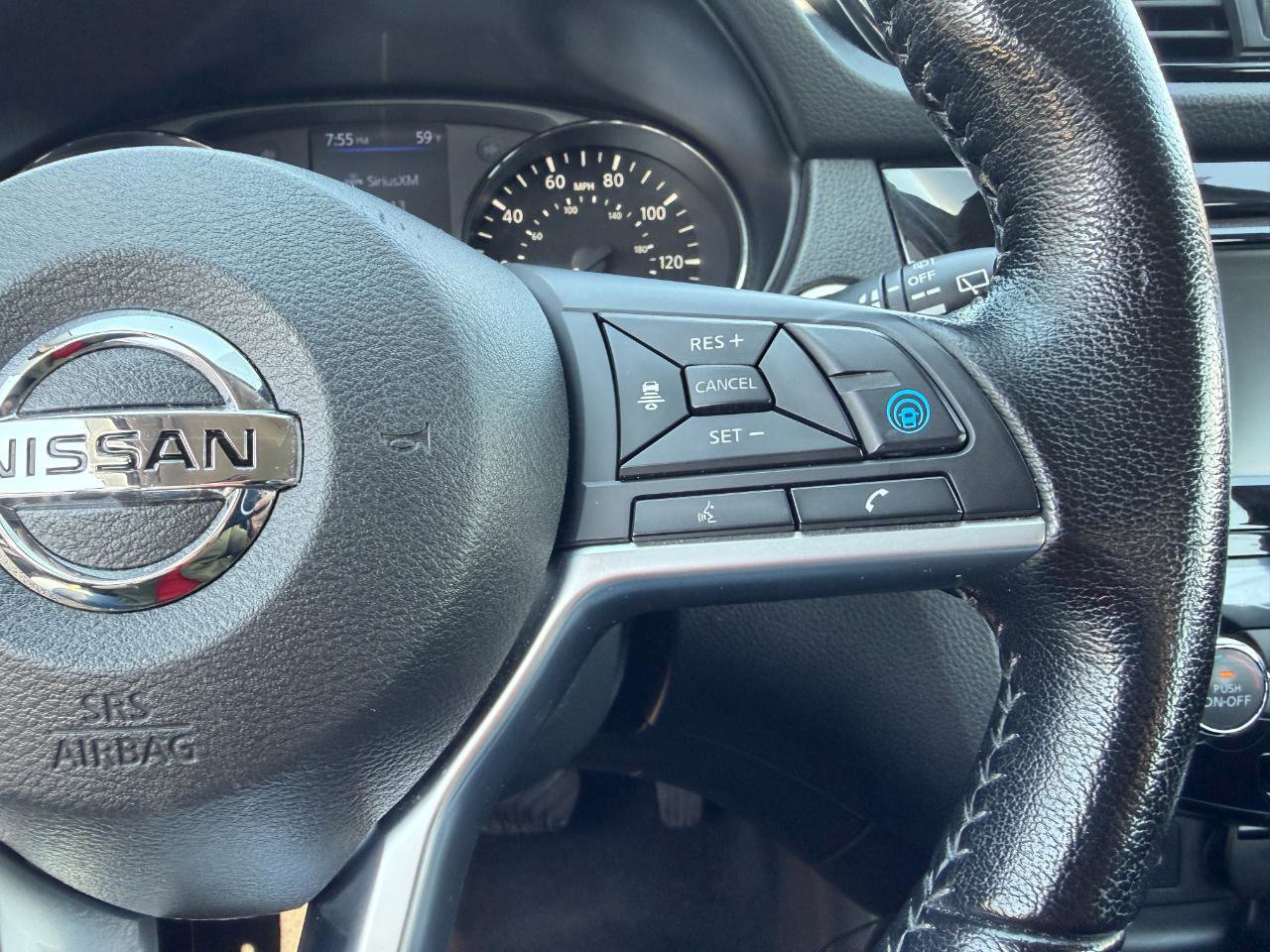 Used 2020 Nissan Rogue Sport SV w/ Technology Package AWD/4WD image 41