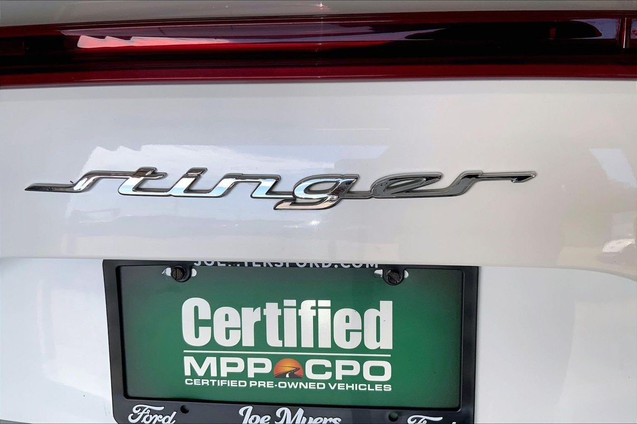 Used 2021 Kia Stinger GT1 RWD image 31