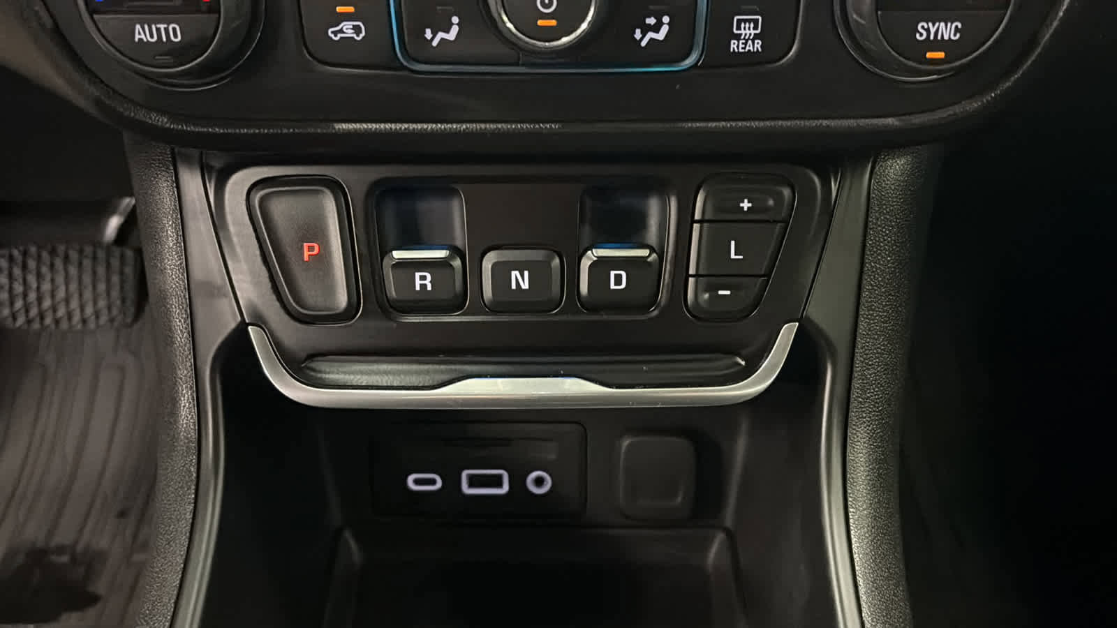 Certified 2021 GMC Terrain SLT w/ Infotainment Package II image 20