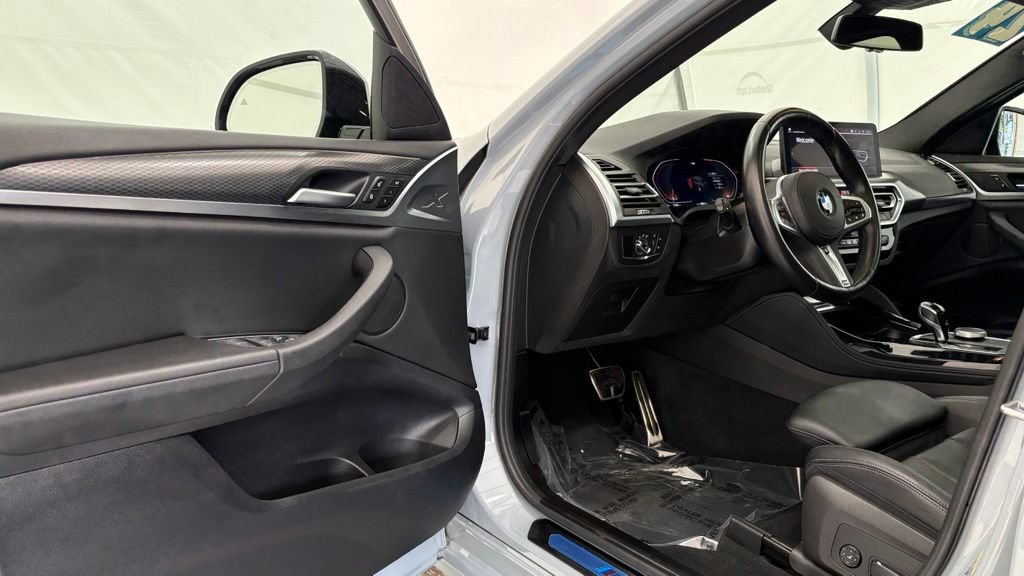 Used 2024 BMW X4 xDrive30i AWD/4WD image 35