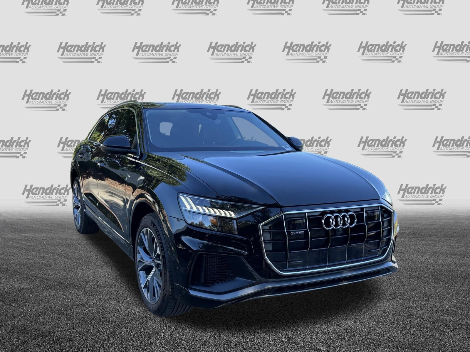 Used 2023 Audi Q8 Premium Plus AWD/4WD image 2
