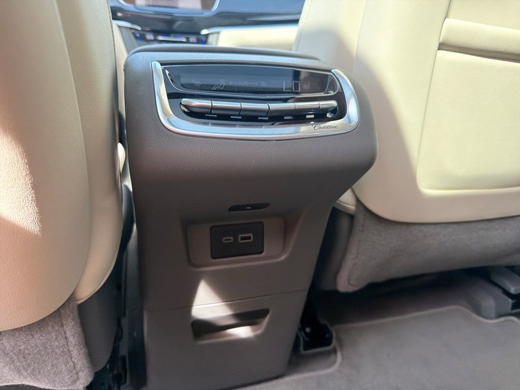 Used 2024 Cadillac XT6 Premium Luxury FWD image 35