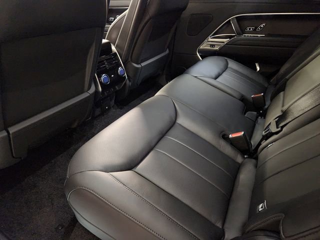 New 2026 Land Rover Range Rover Long Wheelbase SE image 28