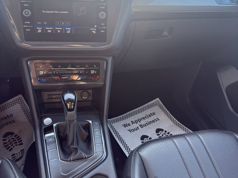 Used 2024 Volkswagen Tiguan SE image 37