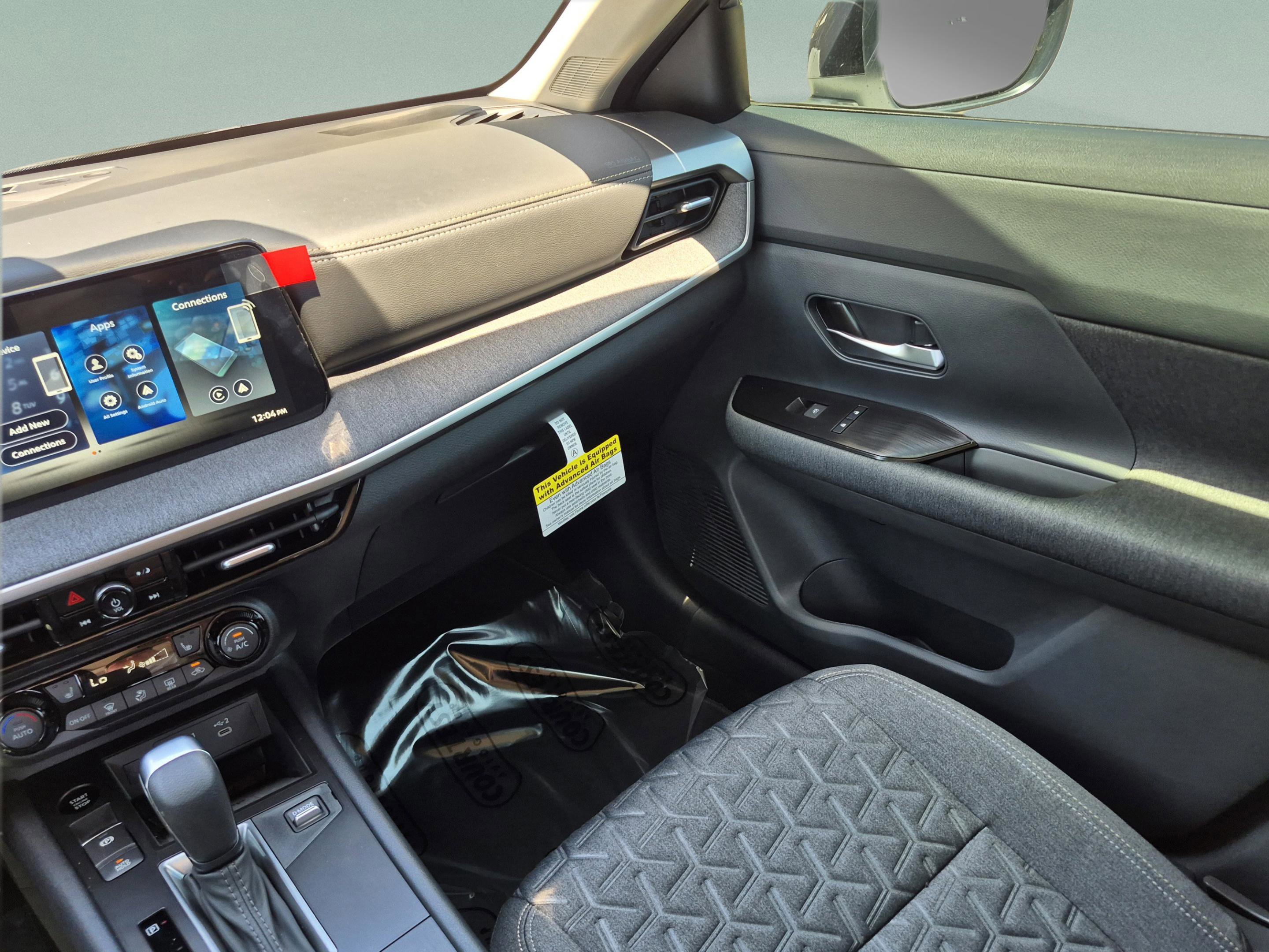 New 2026 Nissan Kicks SV w/ SV Premium Package FWD image 14