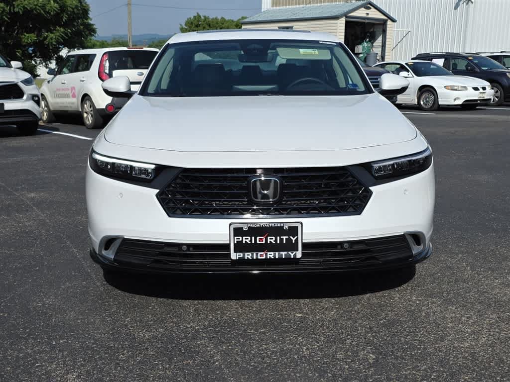 Used 2025 Honda Accord Touring image 4