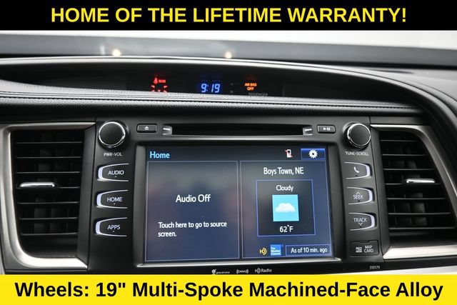Used 2017 Toyota Highlander SE AWD/4WD image 19