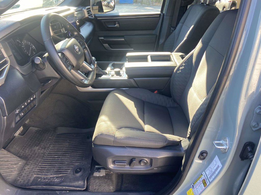 Used 2026 Toyota Tundra SR5 w/ SR5 Convenience Package AWD/4WD image 17