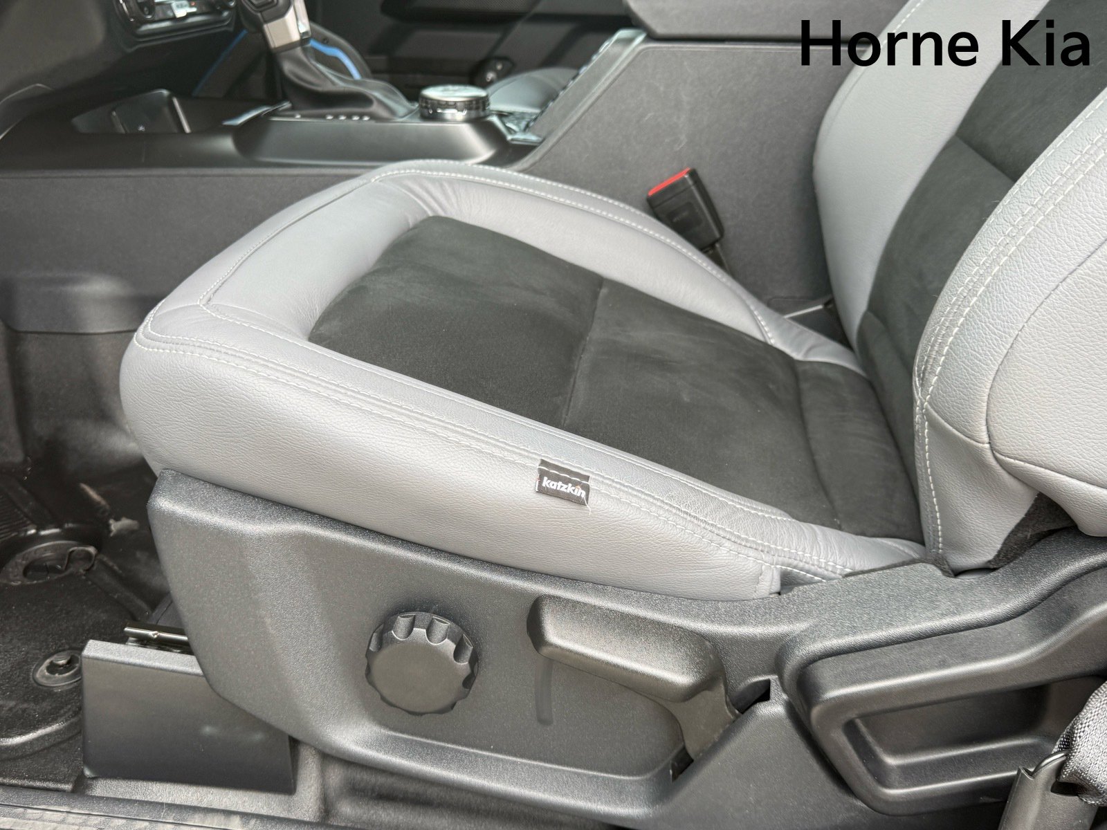 Used 2024 Ford Bronco Black Diamond image 12