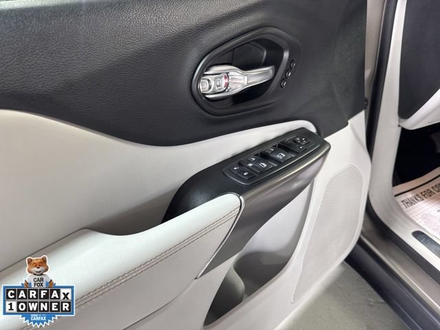 Used 2020 Jeep Cherokee Limited AWD/4WD image 17