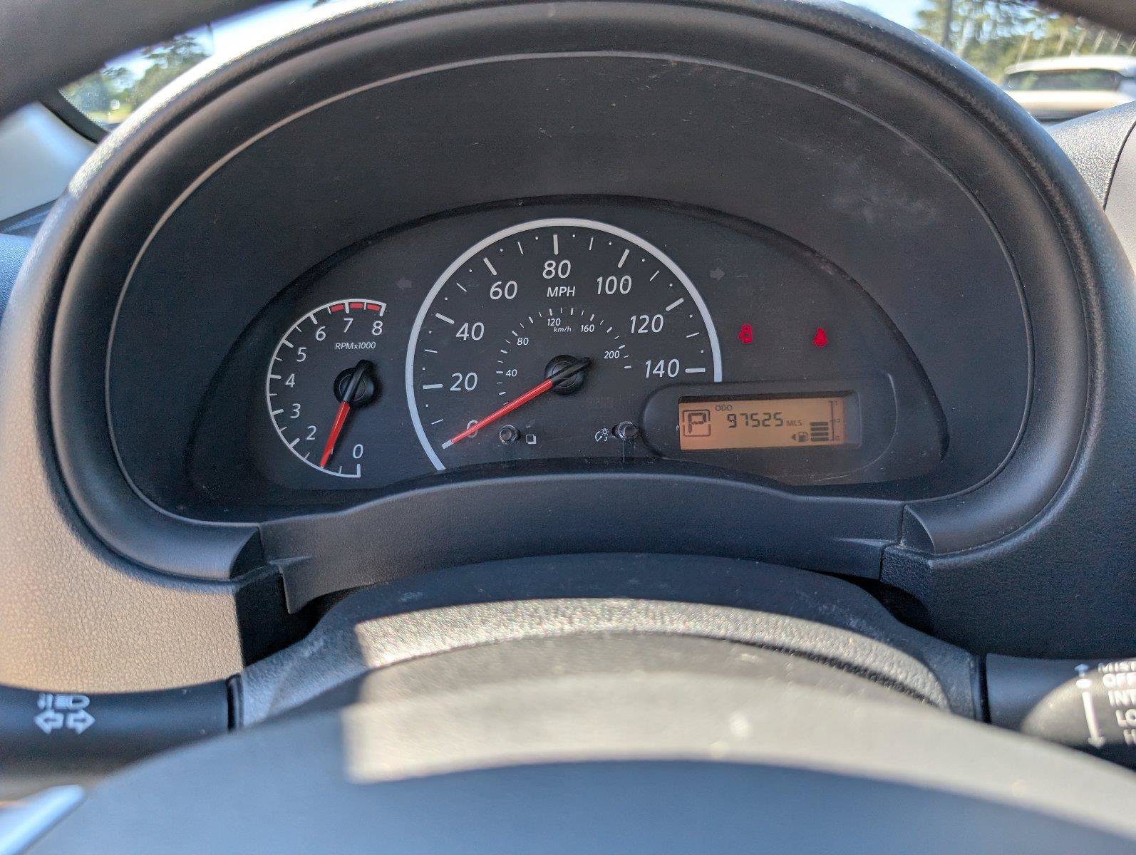 Used 2019 Nissan Versa S Plus FWD image 27