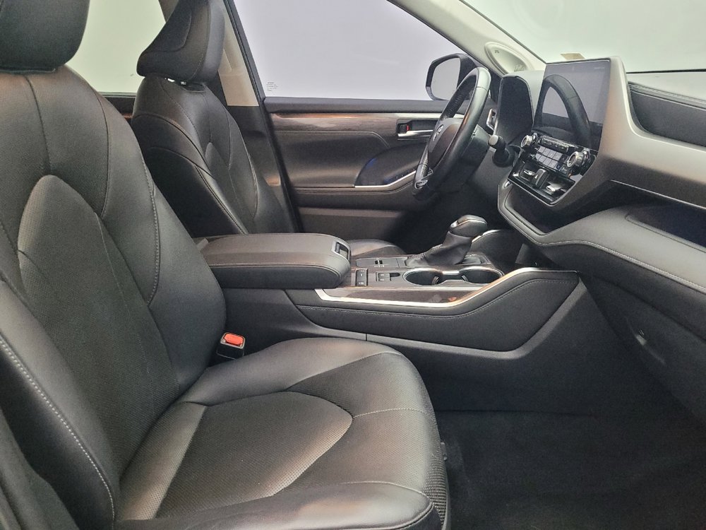 Used 2020 Toyota Highlander Limited FWD image 21