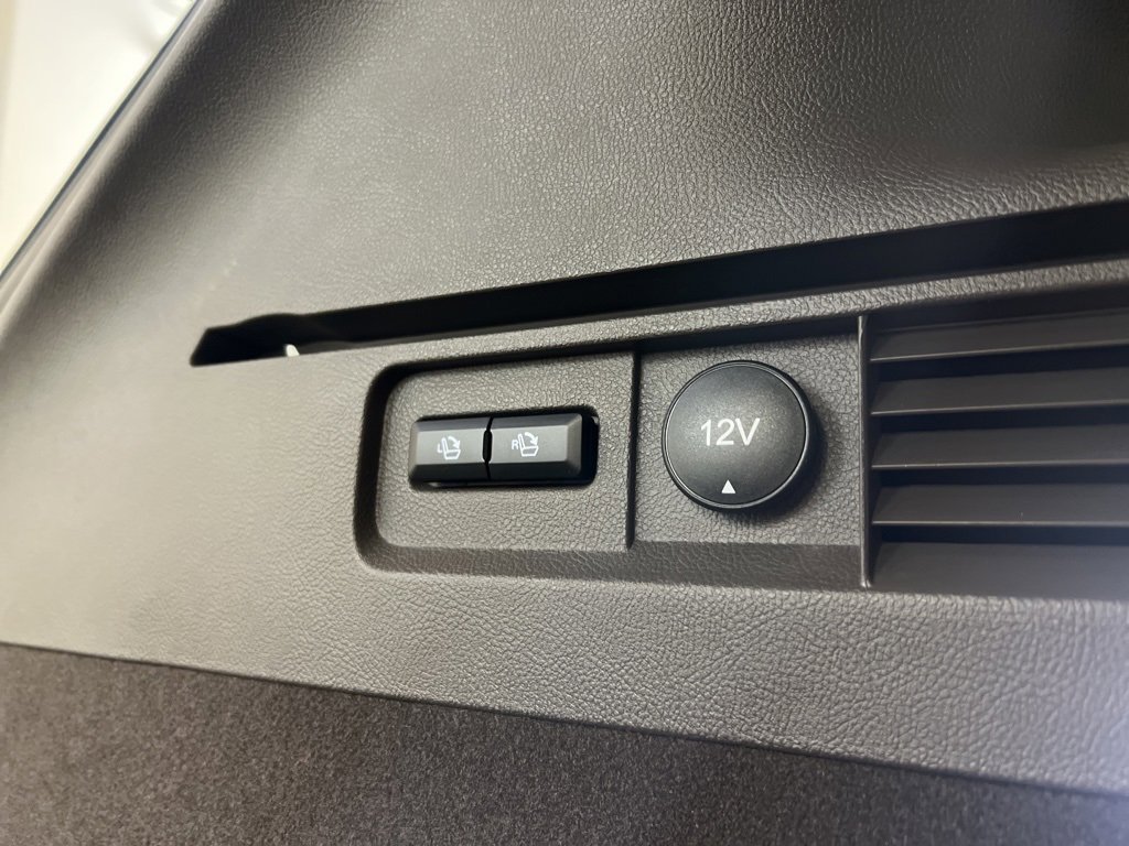 Certified 2022 Lincoln Nautilus Reserve image 33