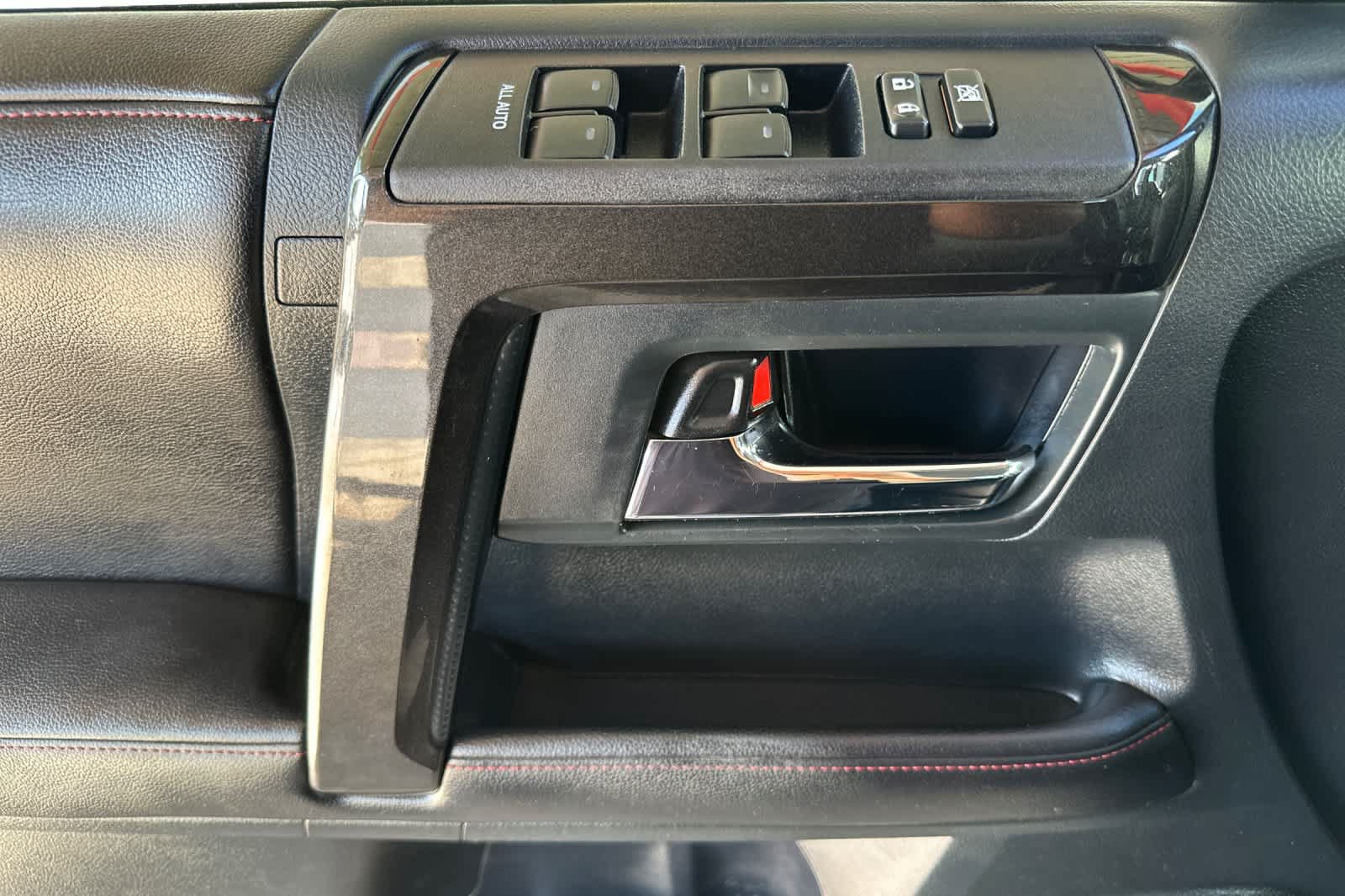 Used 2015 Toyota 4Runner TRD Pro AWD/4WD image 12
