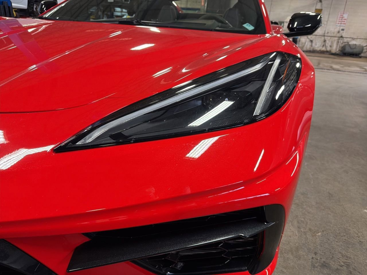 Used 2022 Chevrolet Corvette Stingray Preferred Conv w/ Z51 Performance Package RWD image 2