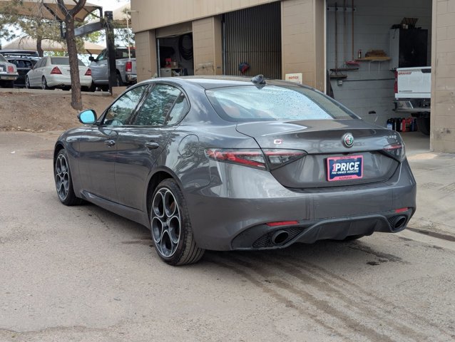 Used 2024 Alfa Romeo Giulia Veloce AWD/4WD image 7