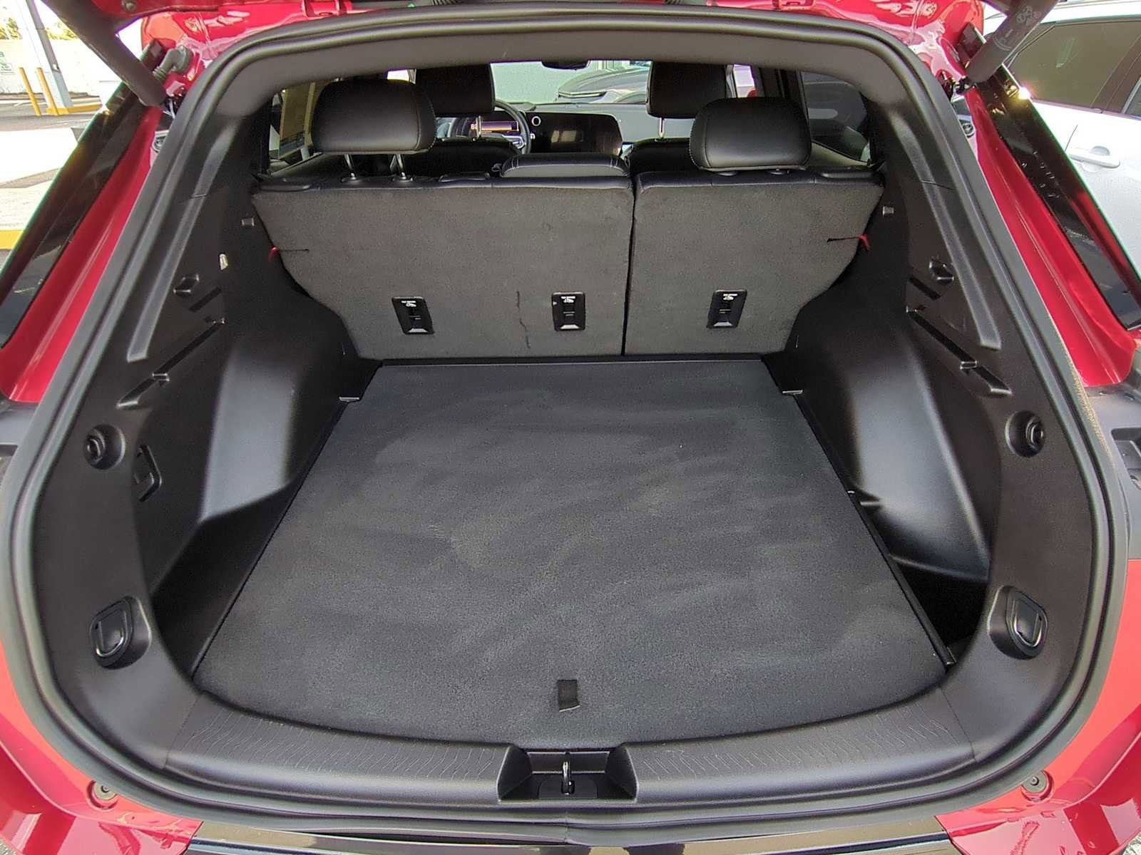 Used 2026 Chevrolet Equinox EV LT w/ Convenience Package II FWD image 24