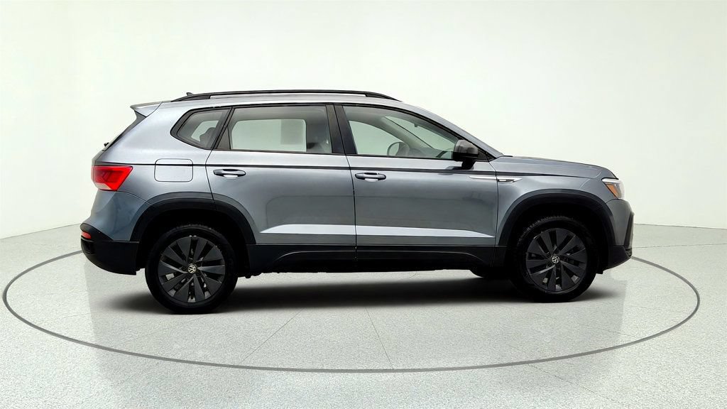 Used 2022 Volkswagen Taos S FWD image 4