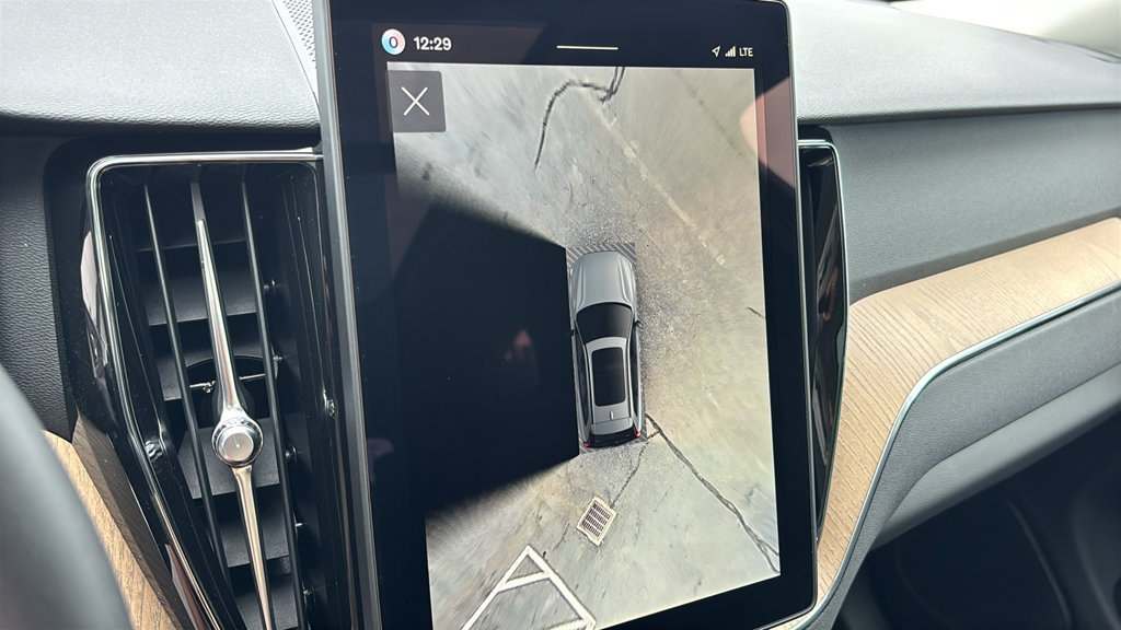 New 2027 Volvo XC60 B5 Plus AWD/4WD image 19