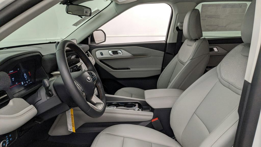 New 2025 Ford Explorer Active w/ Active Comfort Package image 34