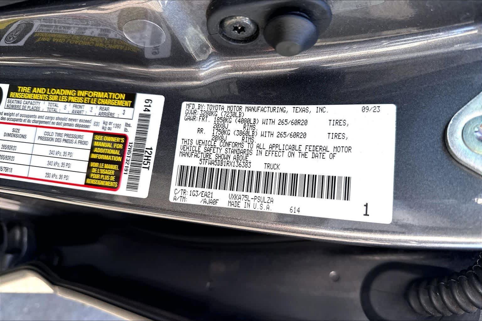 Used 2024 Toyota Tundra Limited AWD/4WD image 34