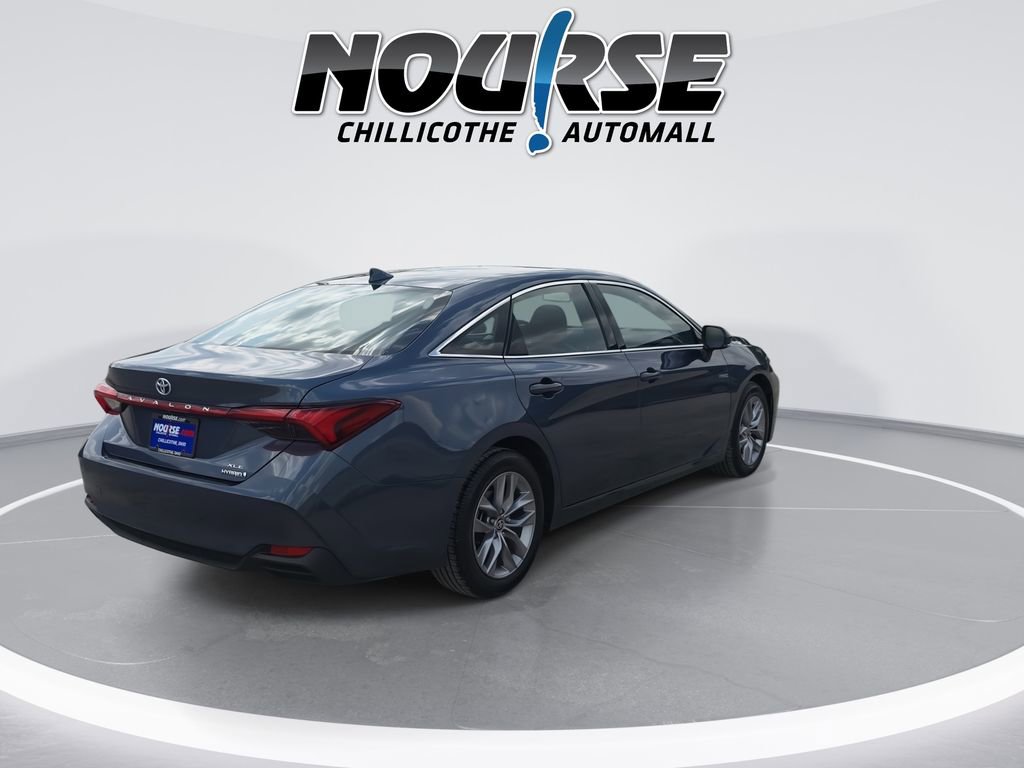 Used 2021 Toyota Avalon XLE w/ Moonroof Package FWD image 8