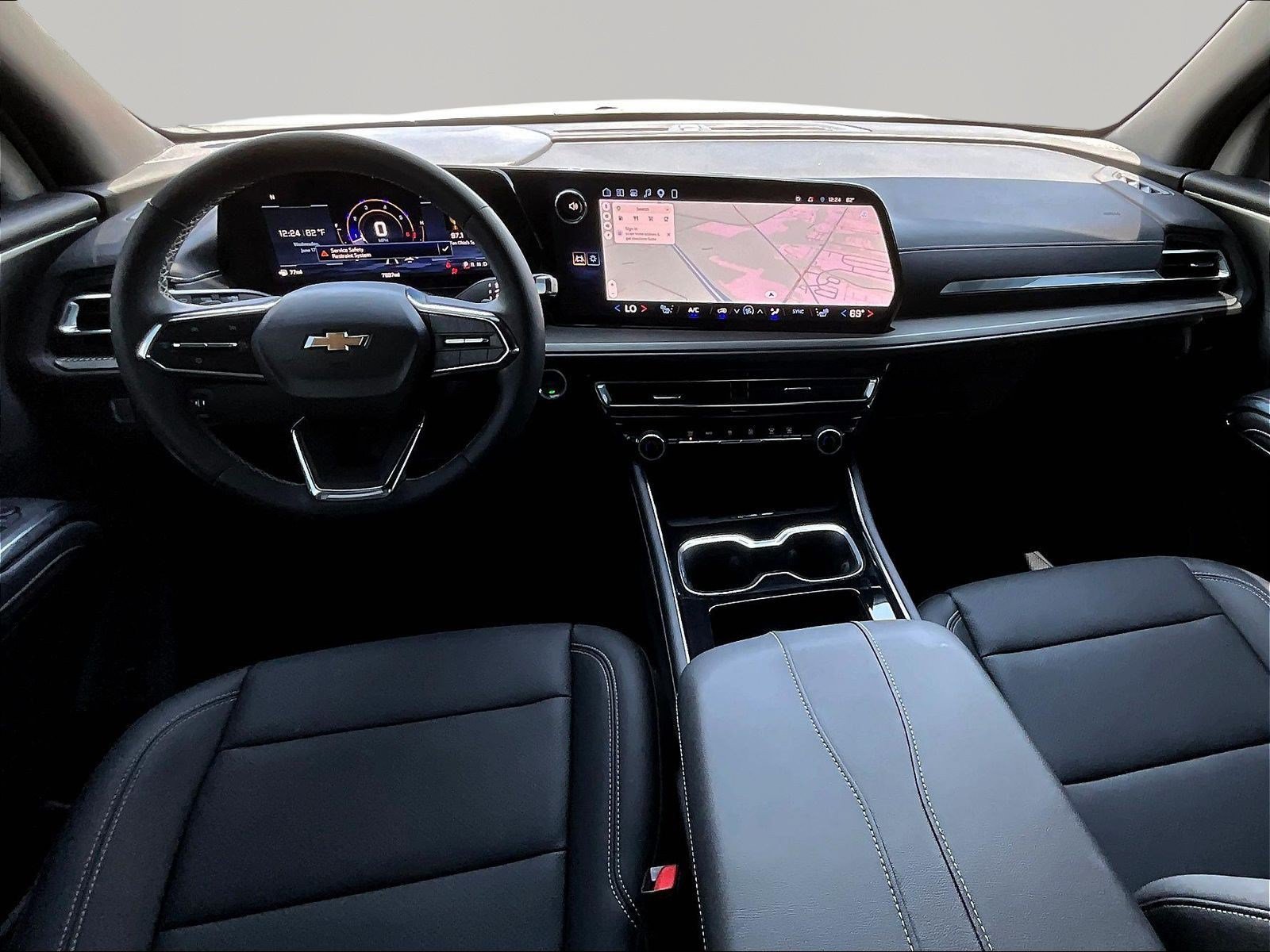 Used 2026 Chevrolet Traverse LT w/ LPO, Floor Liner Package FWD image 7