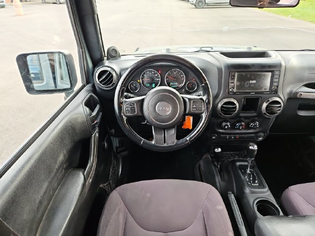 Used 2014 Jeep Wrangler Unlimited Sport w/ Connectivity Group AWD/4WD image 11