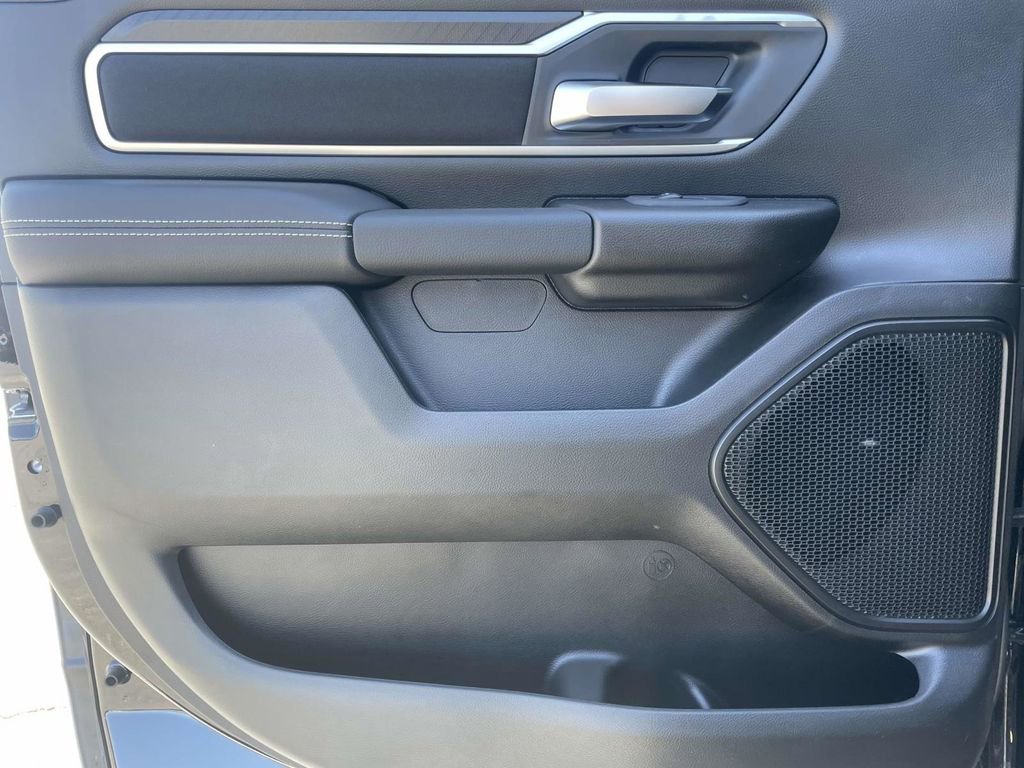 New 2026 RAM 1500 4x4 Crew Cab image 24