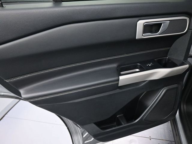 Used 2024 Ford Explorer XLT w/ Equipment Group 202A image 40