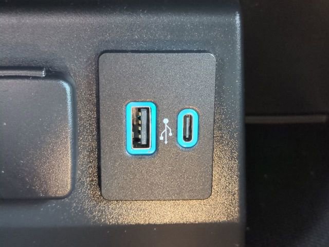 Used 2020 Ford Explorer 4WD w/ Class III Trailer Tow Package image 21